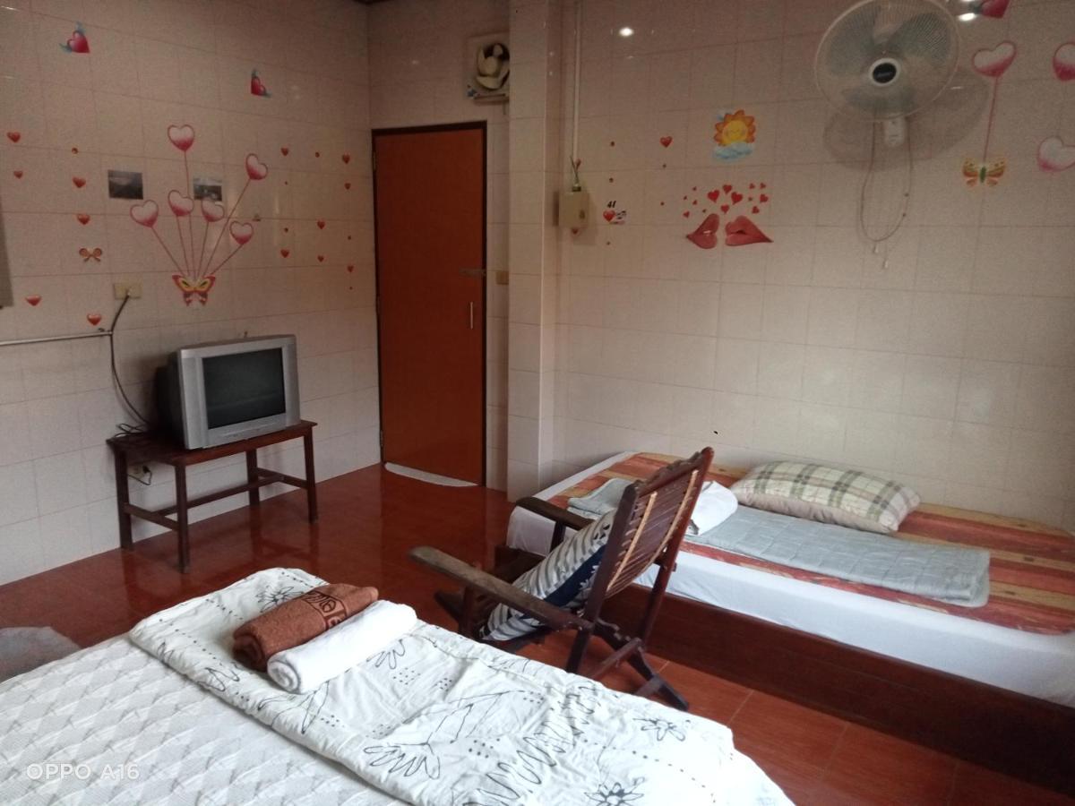 Np Guesthouse トラート エクステリア 写真