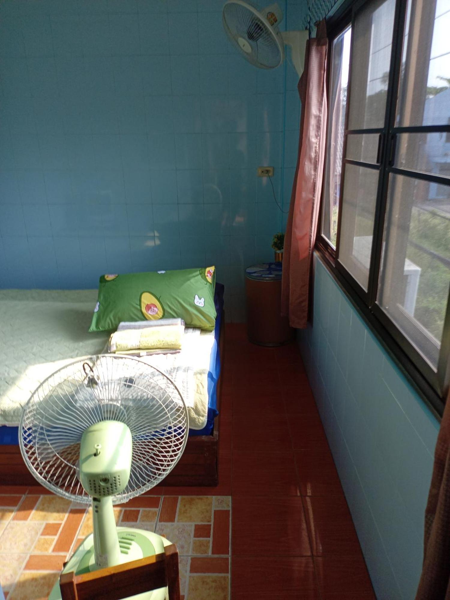 Np Guesthouse トラート 部屋 写真