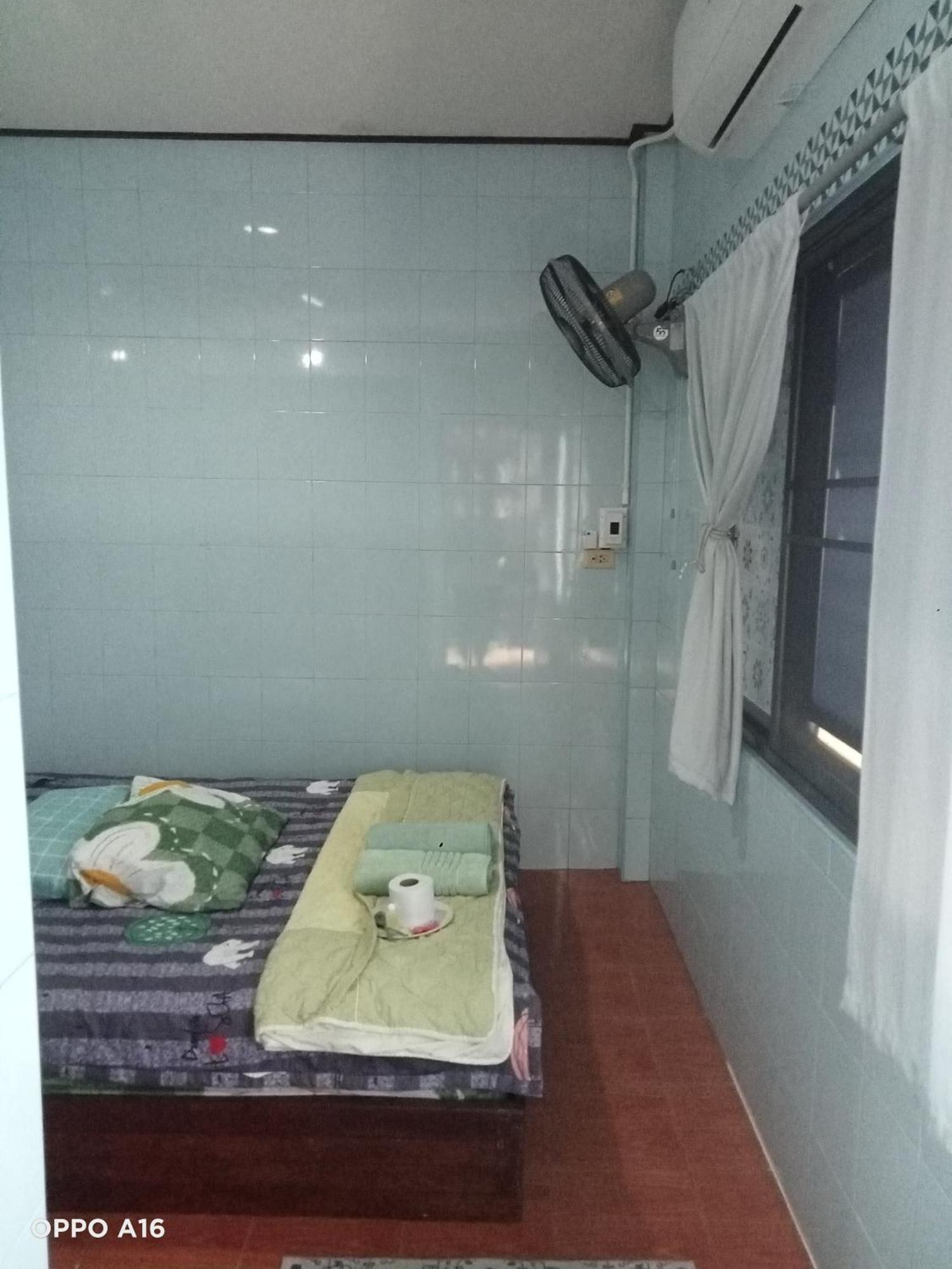 Np Guesthouse トラート エクステリア 写真